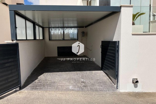 Segunda mano - Bungalow -
San Miguel de Salinas - Las Colinas