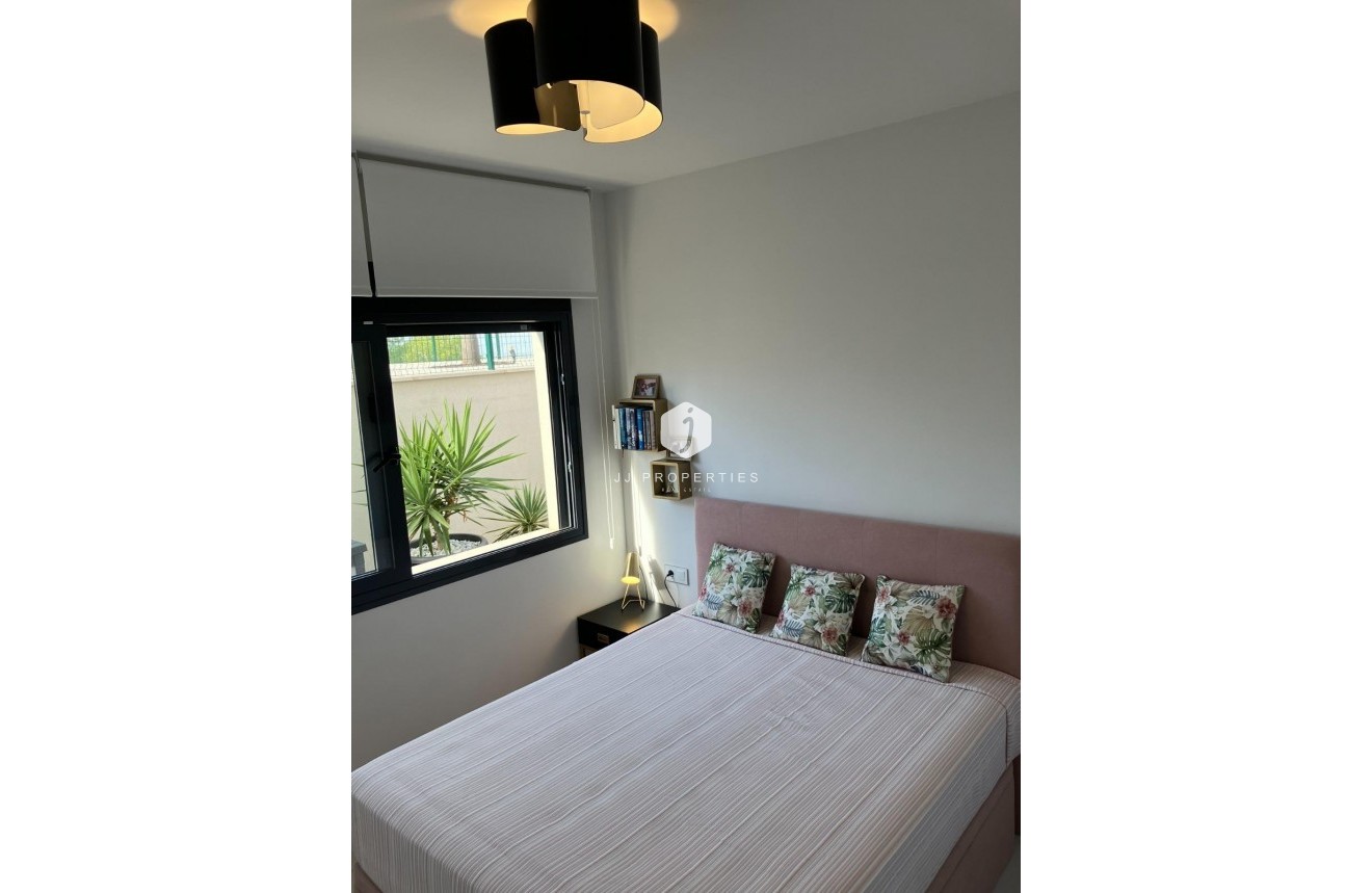 Segunda mano - Bungalow -
San Miguel de Salinas - Las Colinas