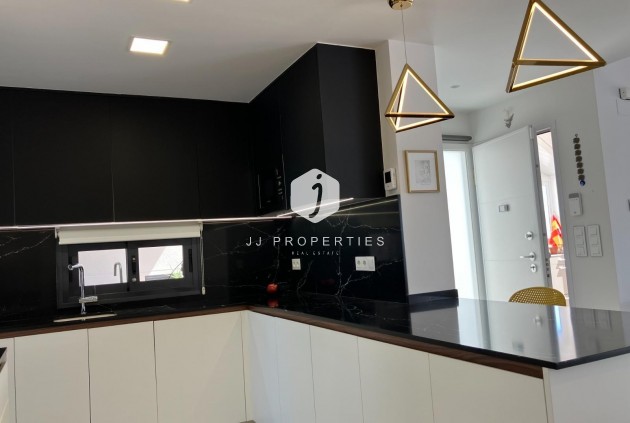 Segunda mano - Bungalow -
San Miguel de Salinas - Las Colinas