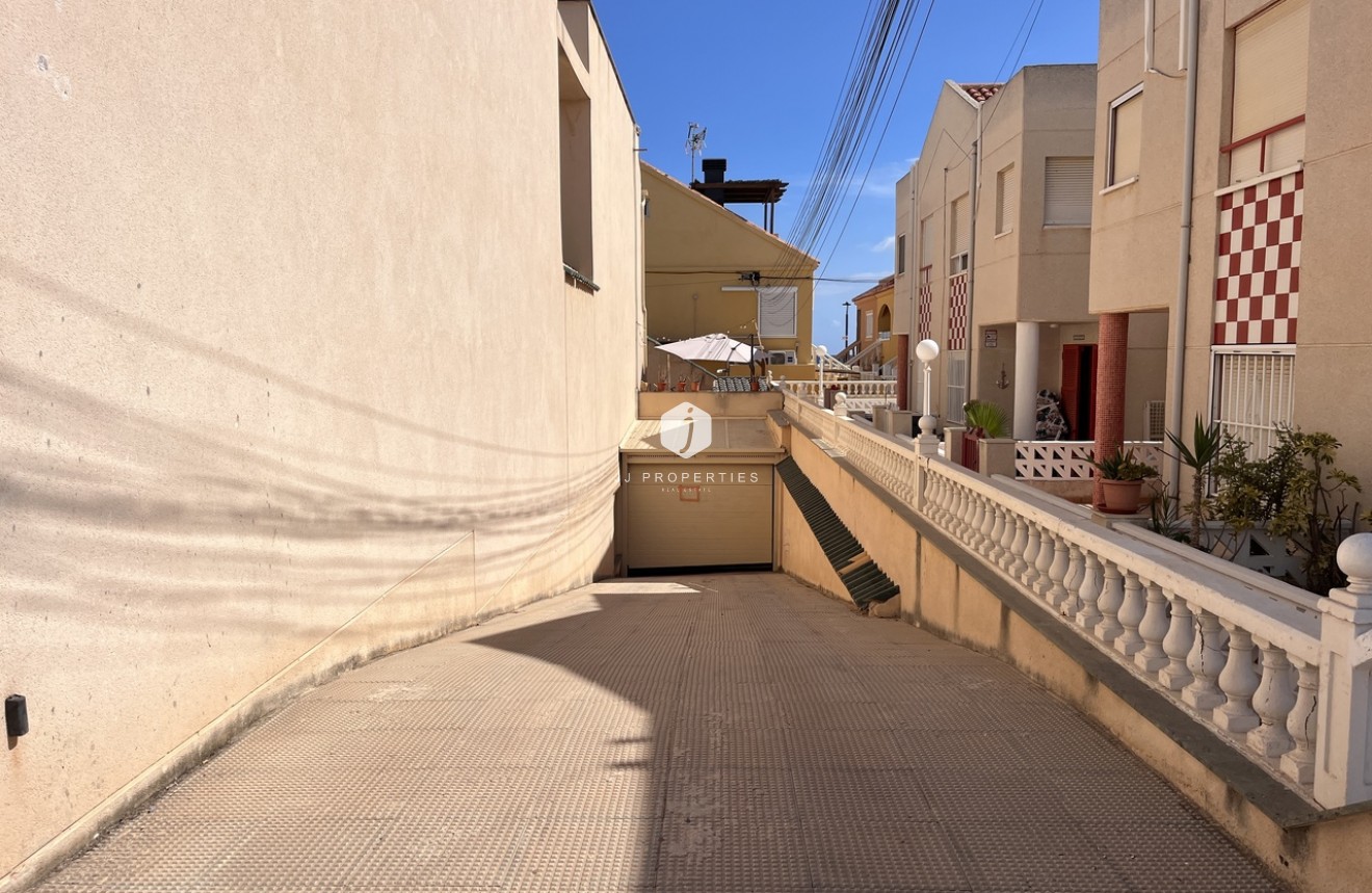 Tweedehands - Chalet -
La Mata - Costa Blanca