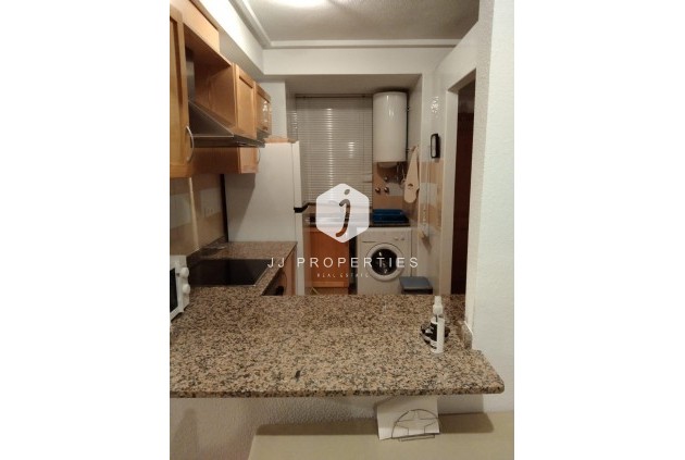 Tweedehands - Appartement / flat -
Torrevieja - Parque Acuático - Sector 25