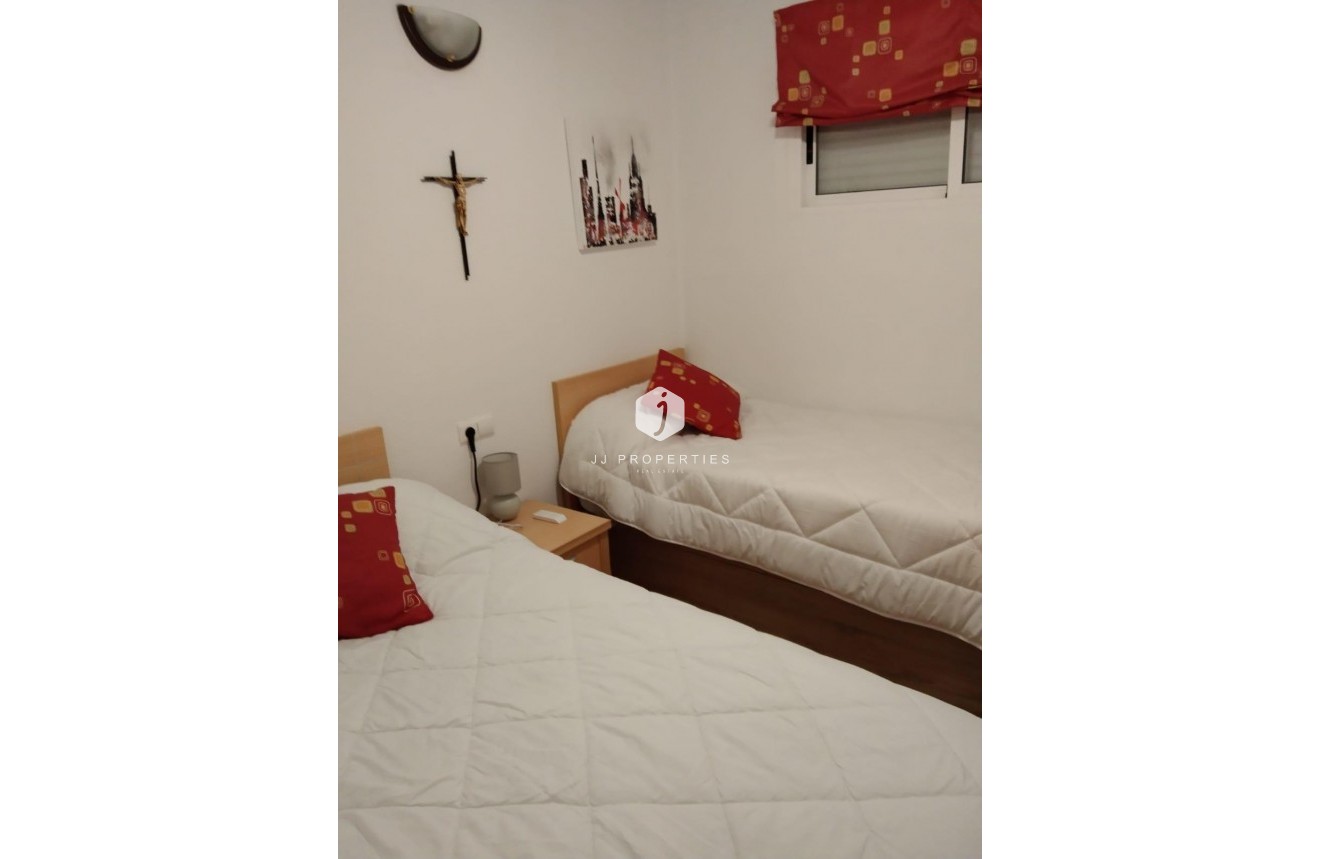 Tweedehands - Appartement / flat -
Torrevieja - Parque Acuático - Sector 25