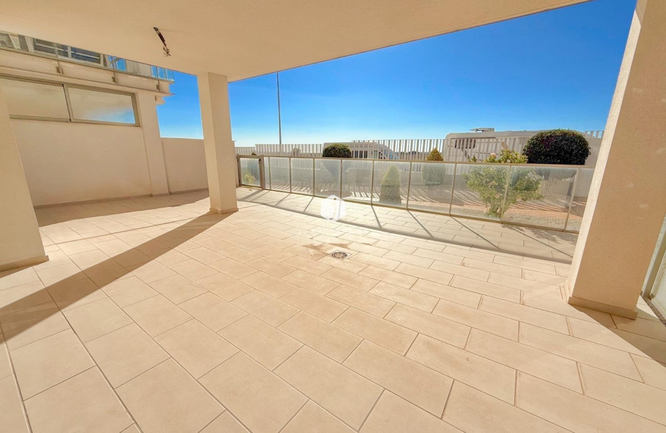 Tweedehands - Appartement / flat -
Orihuela Costa - La Zenia