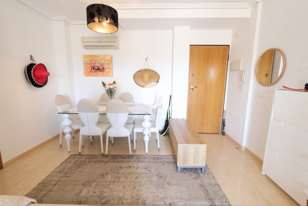 Tweedehands - Appartement / flat -
Campoamor - Costa Blanca