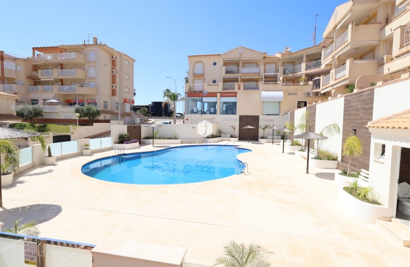Tweedehands - Appartement / flat -
Campoamor - Costa Blanca