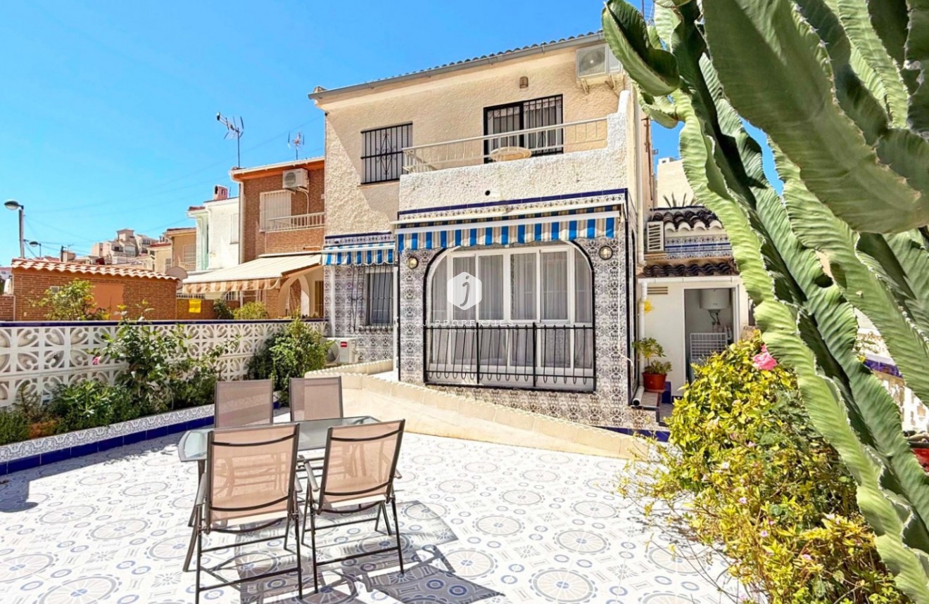 Tweedehands - Appartement / flat -
Torrevieja - Costa Blanca