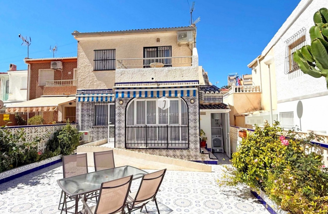 Tweedehands - Appartement / flat -
Torrevieja - Costa Blanca
