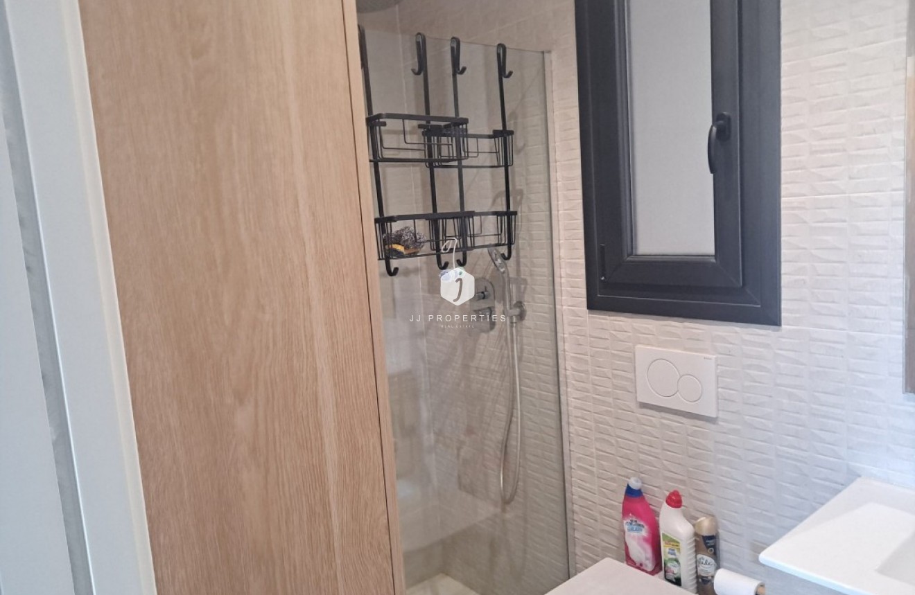 Segunda mano - Apartamento / piso -
Playa Flamenca - Costa Blanca