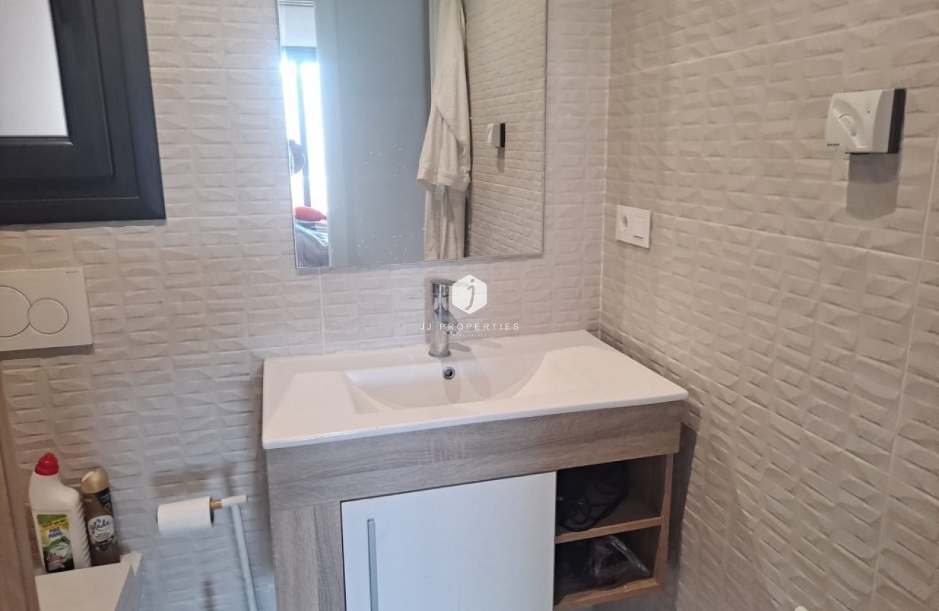 Segunda mano - Apartamento / piso -
Playa Flamenca - Costa Blanca