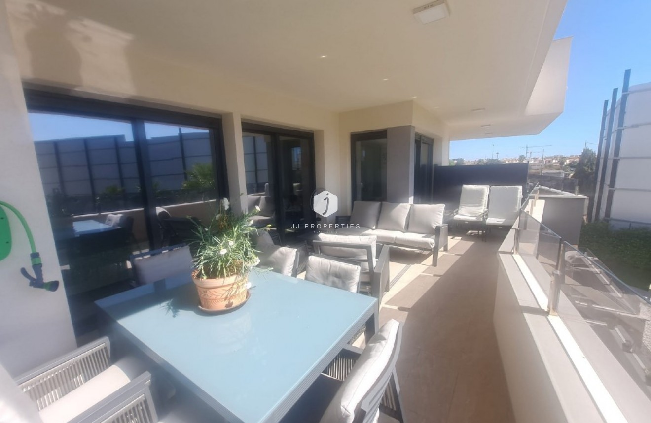 Segunda mano - Apartamento / piso -
Playa Flamenca - Costa Blanca