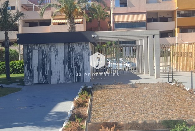 Segunda mano - Apartamento / piso -
Playa Flamenca - Costa Blanca