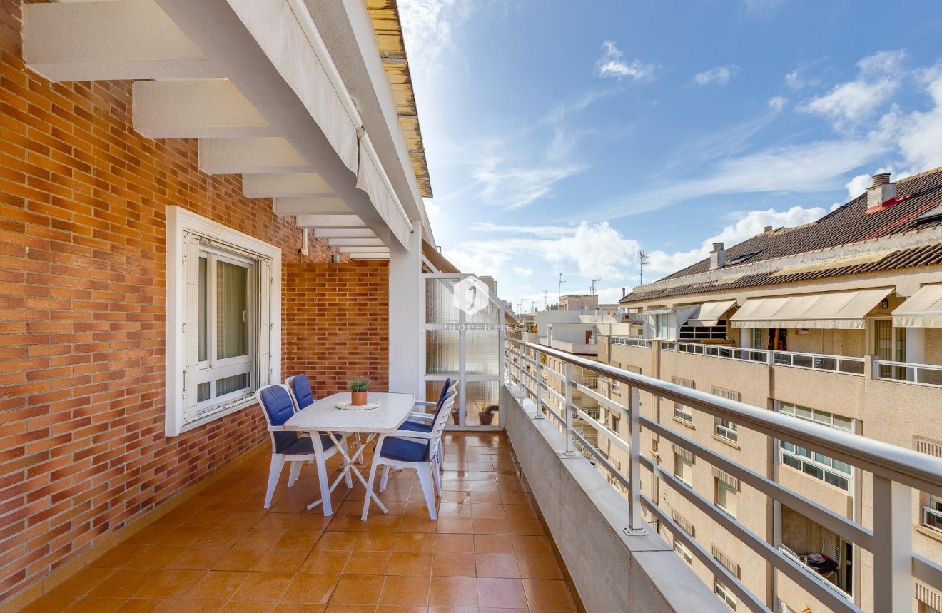 Tweedehands - Penthouse -
Torrevieja - Paseo maritimo