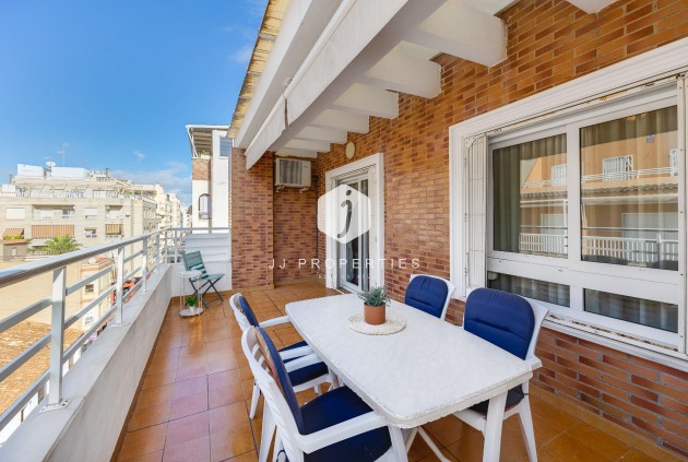 Tweedehands - Penthouse -
Torrevieja - Paseo maritimo