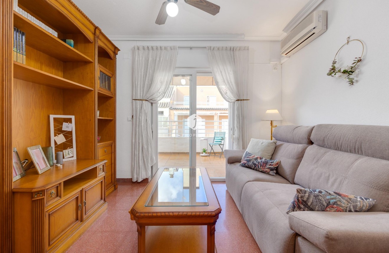 Tweedehands - Penthouse -
Torrevieja - Paseo maritimo