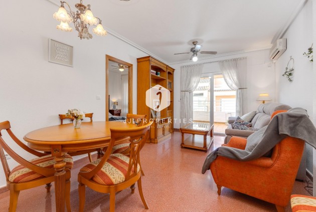 Tweedehands - Penthouse -
Torrevieja - Paseo maritimo