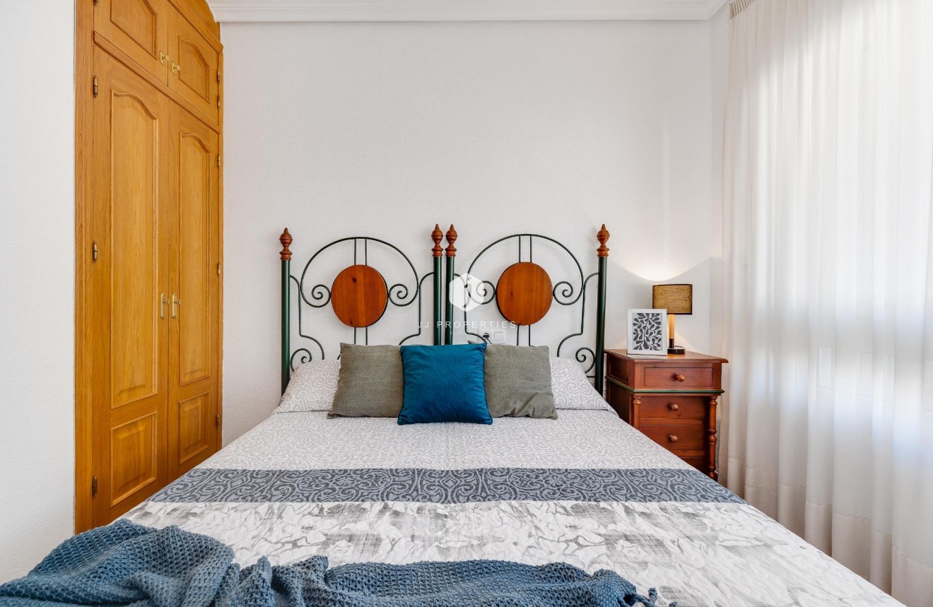 Tweedehands - Penthouse -
Torrevieja - Paseo maritimo