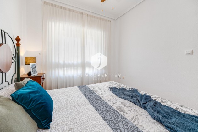 Tweedehands - Penthouse -
Torrevieja - Paseo maritimo