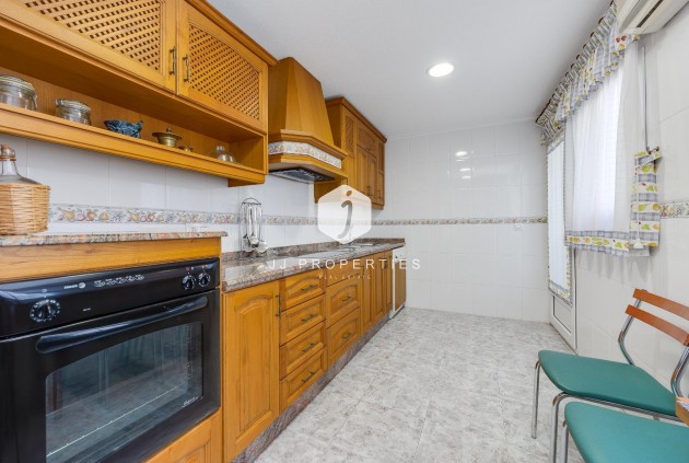 Tweedehands - Penthouse -
Torrevieja - Paseo maritimo