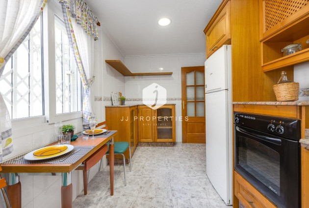 Tweedehands - Penthouse -
Torrevieja - Paseo maritimo