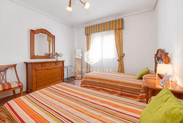 Tweedehands - Penthouse -
Torrevieja - Paseo maritimo