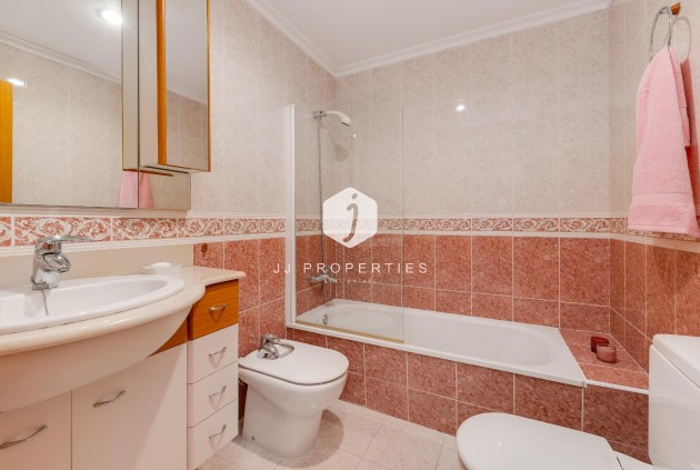 Tweedehands - Penthouse -
Torrevieja - Paseo maritimo