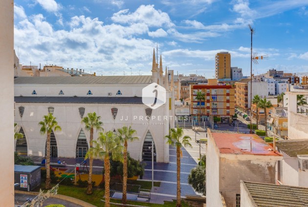 Tweedehands - Penthouse -
Torrevieja - Paseo maritimo