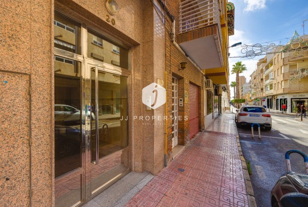 Tweedehands - Penthouse -
Torrevieja - Paseo maritimo