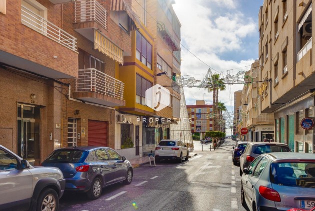 Tweedehands - Penthouse -
Torrevieja - Paseo maritimo