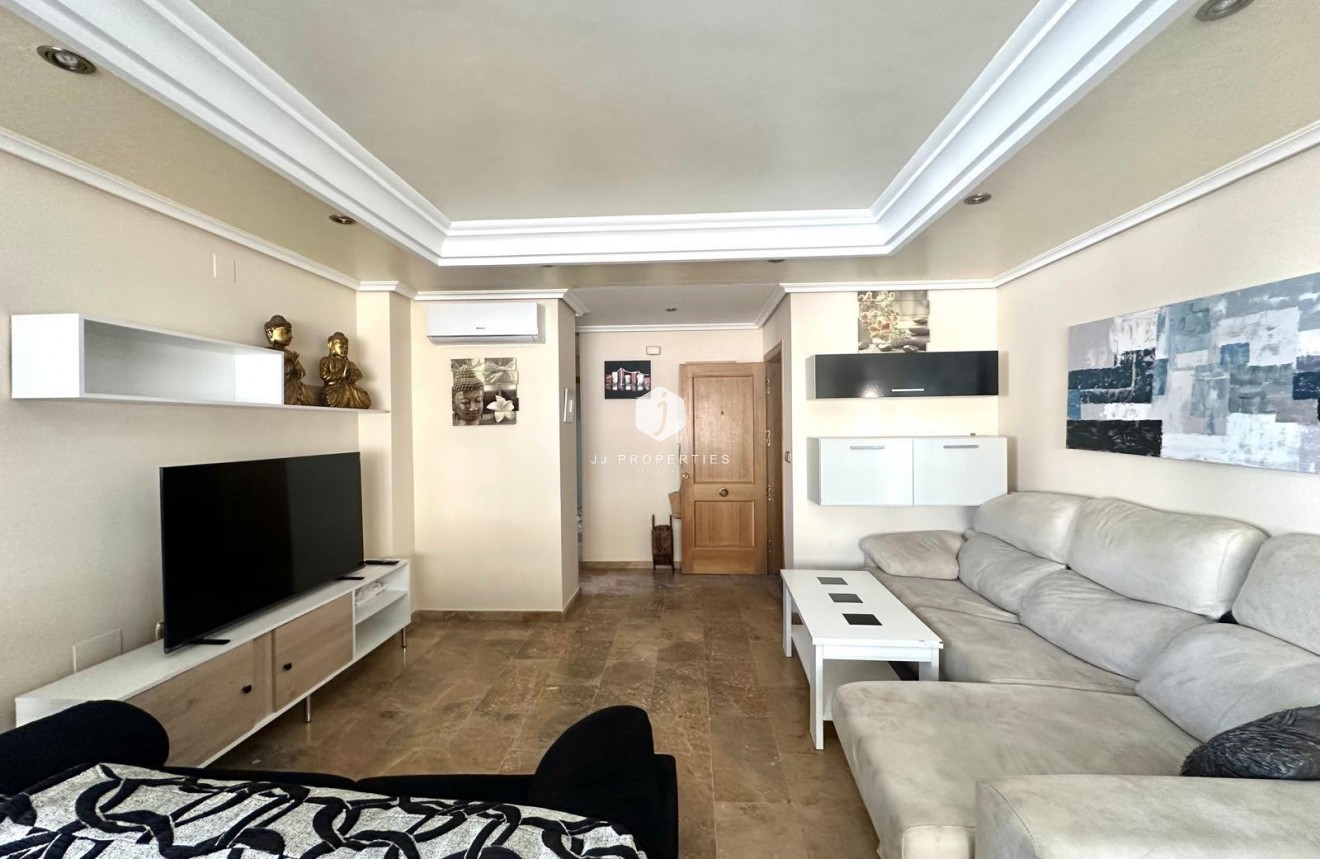 Segunda mano - Apartamento / piso -
Torrevieja