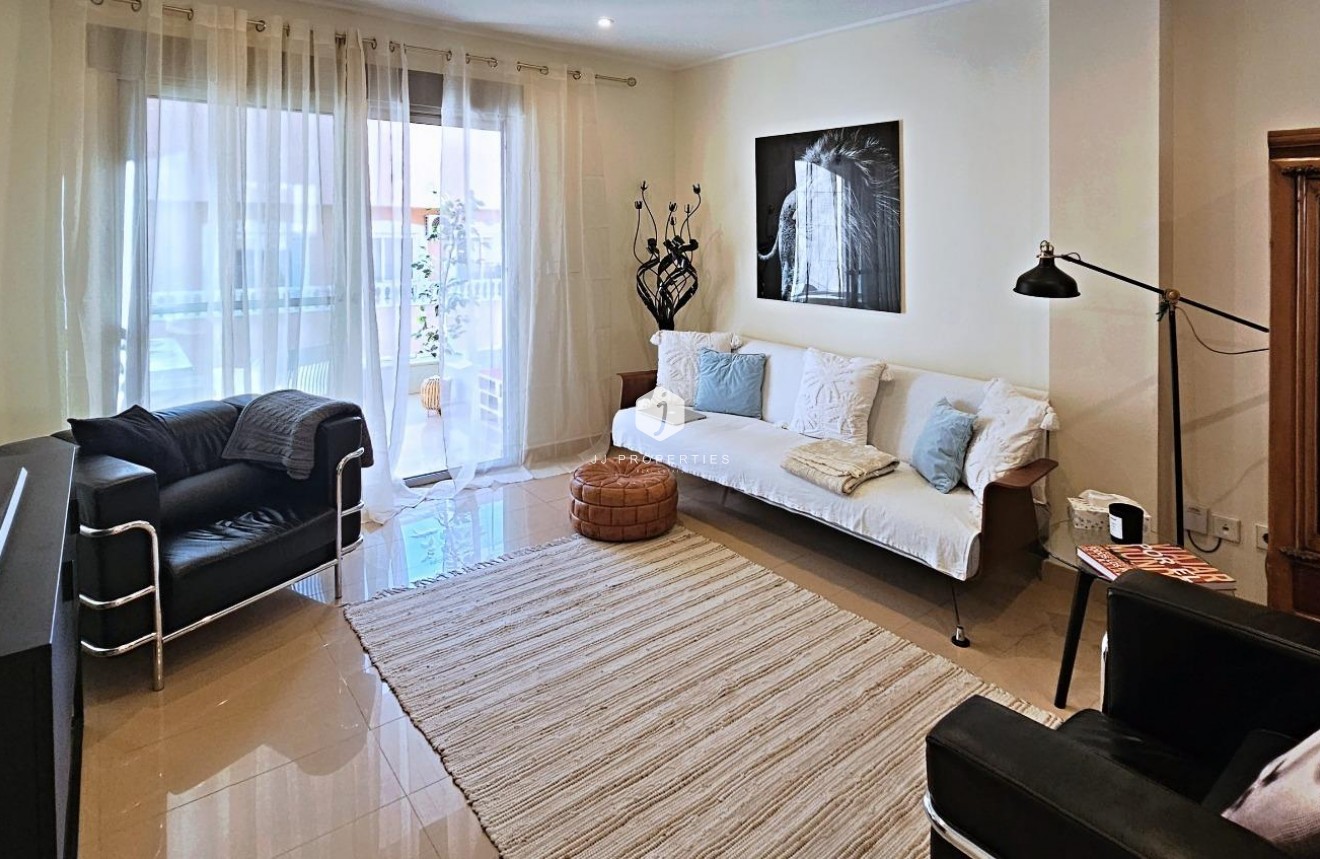 Tweedehands - Appartement / flat -
Torrevieja - Estacion de autobuses