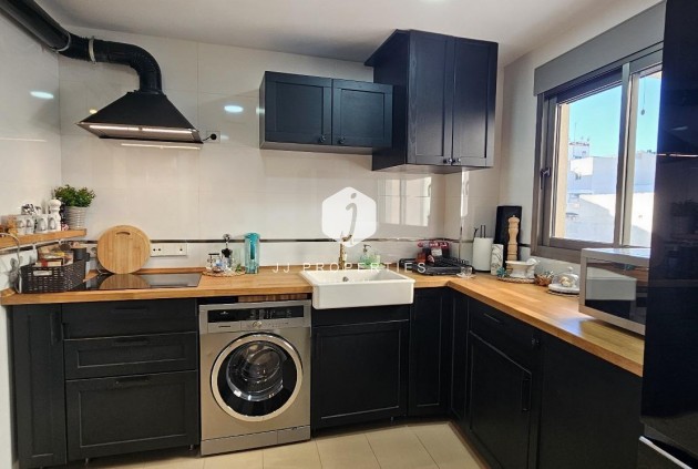 Tweedehands - Appartement / flat -
Torrevieja - Estacion de autobuses