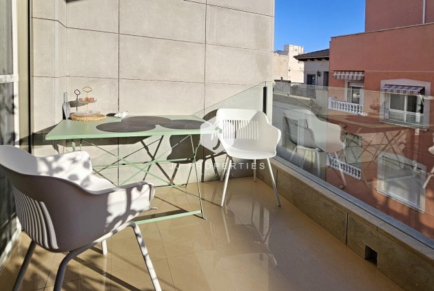 Tweedehands - Appartement / flat -
Torrevieja - Estacion de autobuses