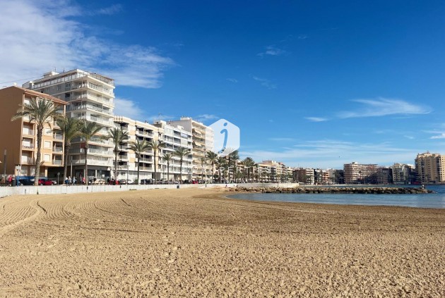 Tweedehands - Appartement / flat -
Torrevieja - Estacion de autobuses