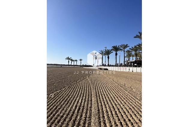 Tweedehands - Appartement / flat -
Torrevieja - Estacion de autobuses