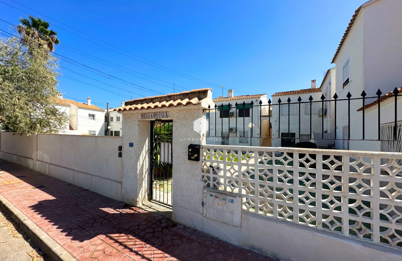 Tweedehands - Bungalow -
Orihuela Costa - Costa Blanca