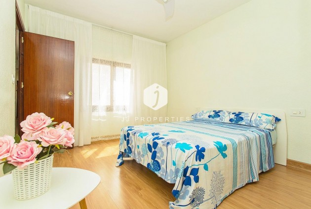 Tweedehands - Appartement / flat -
Torrevieja - Playa del Cura