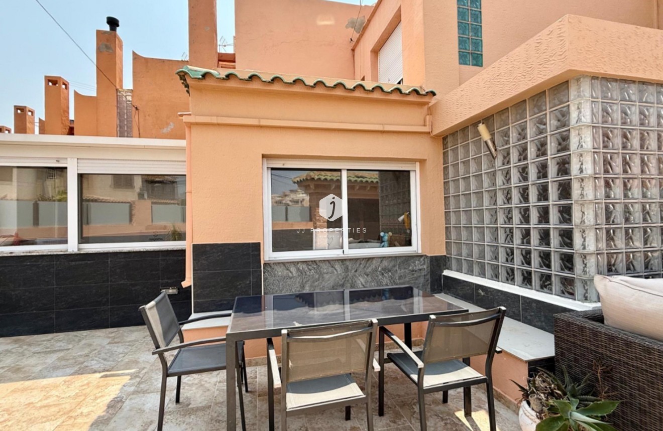 Tweedehands - Villa -
Torrevieja - Los Frutales