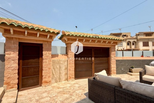 Tweedehands - Villa -
Torrevieja - Los Frutales