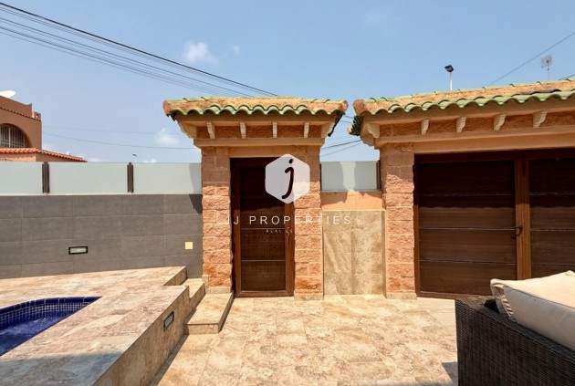 Tweedehands - Villa -
Torrevieja - Los Frutales