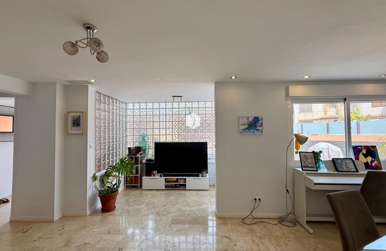 Tweedehands - Villa -
Torrevieja - Los Frutales