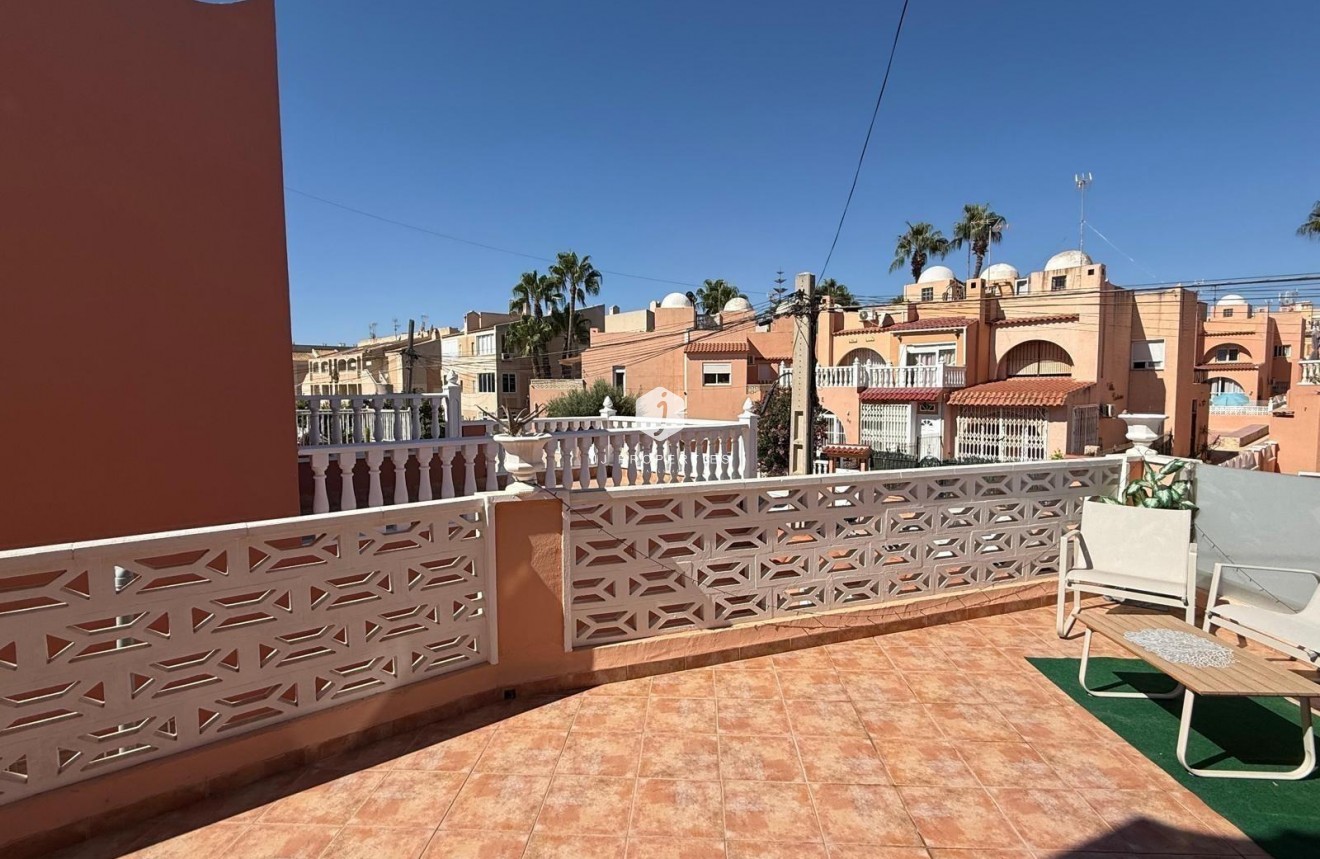 Tweedehands - Villa -
Torrevieja - Los Frutales