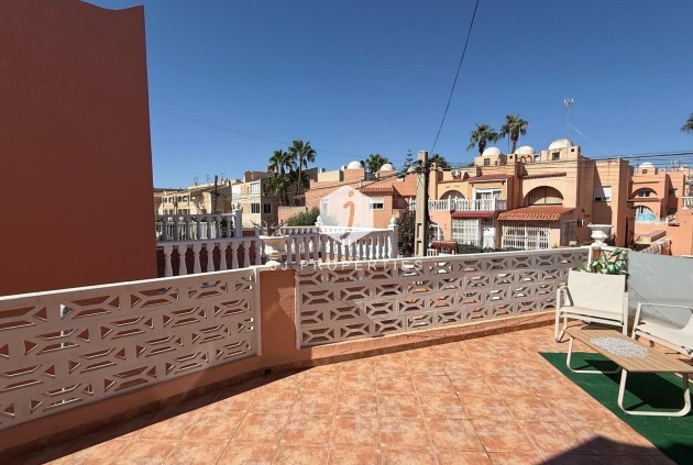 Tweedehands - Villa -
Torrevieja - Los Frutales