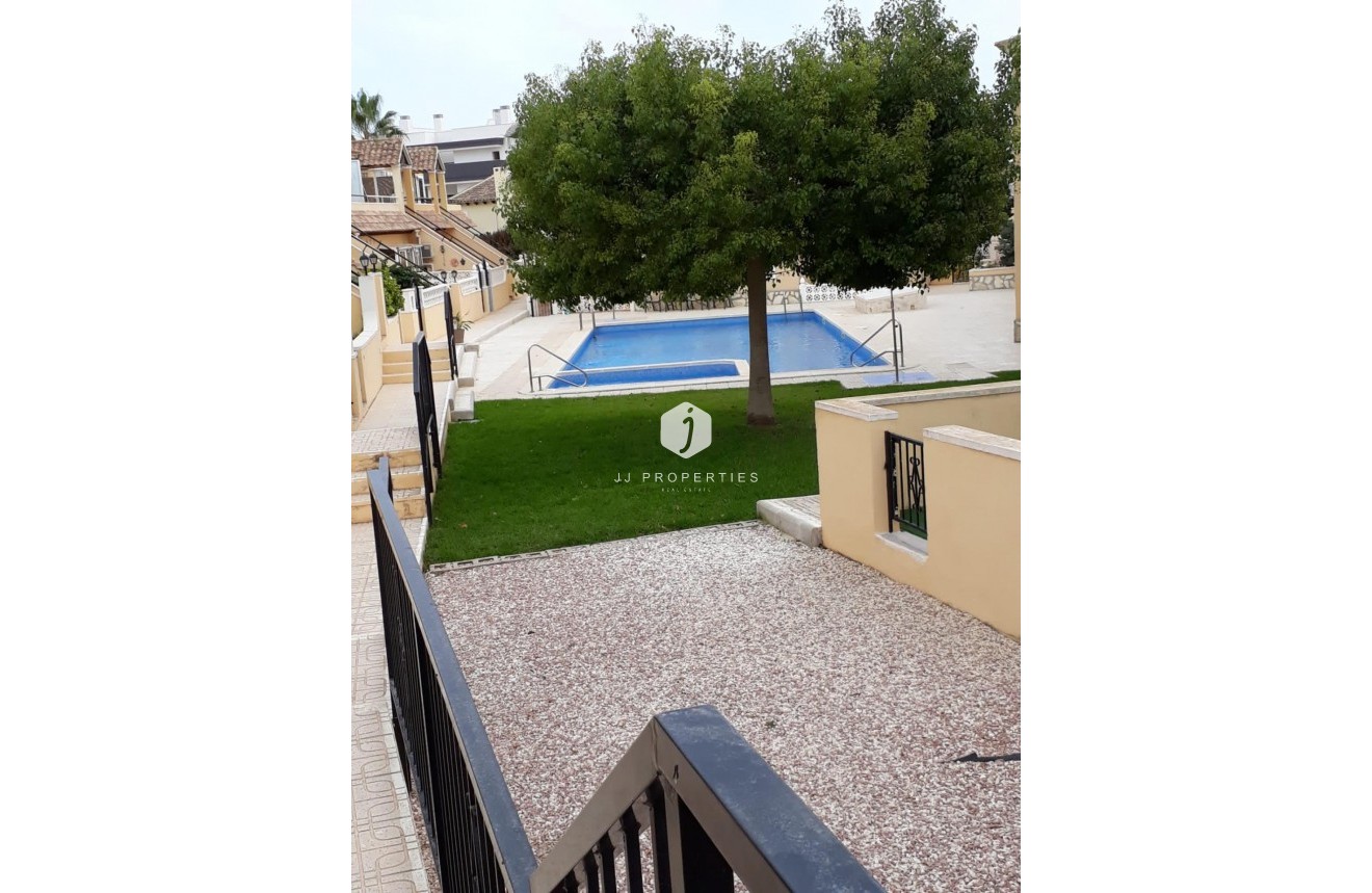 Tweedehands - Bungalow -
San Miguel de Salinas - Costa Blanca Sur