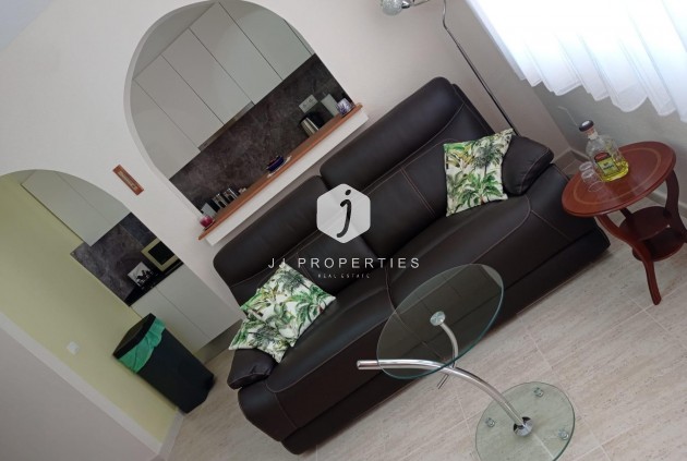 Tweedehands - Bungalow -
San Miguel de Salinas - Costa Blanca Sur