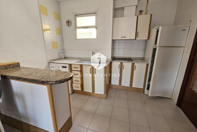 Z drugiej ręki - Mieszkanie w bloku -
Torrevieja - Centro