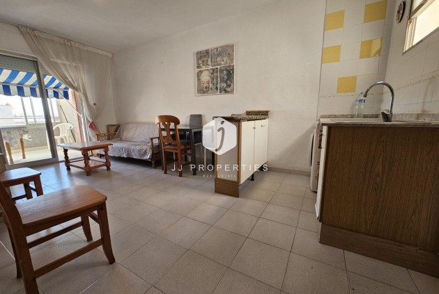 Z drugiej ręki - Mieszkanie w bloku -
Torrevieja - Centro