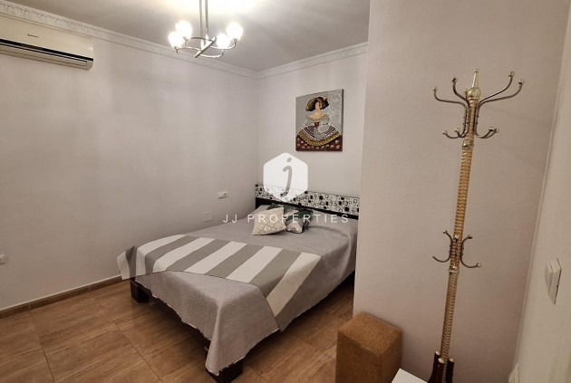 Tweedehands - Appartement / flat -
Torrevieja - Playa del Cura