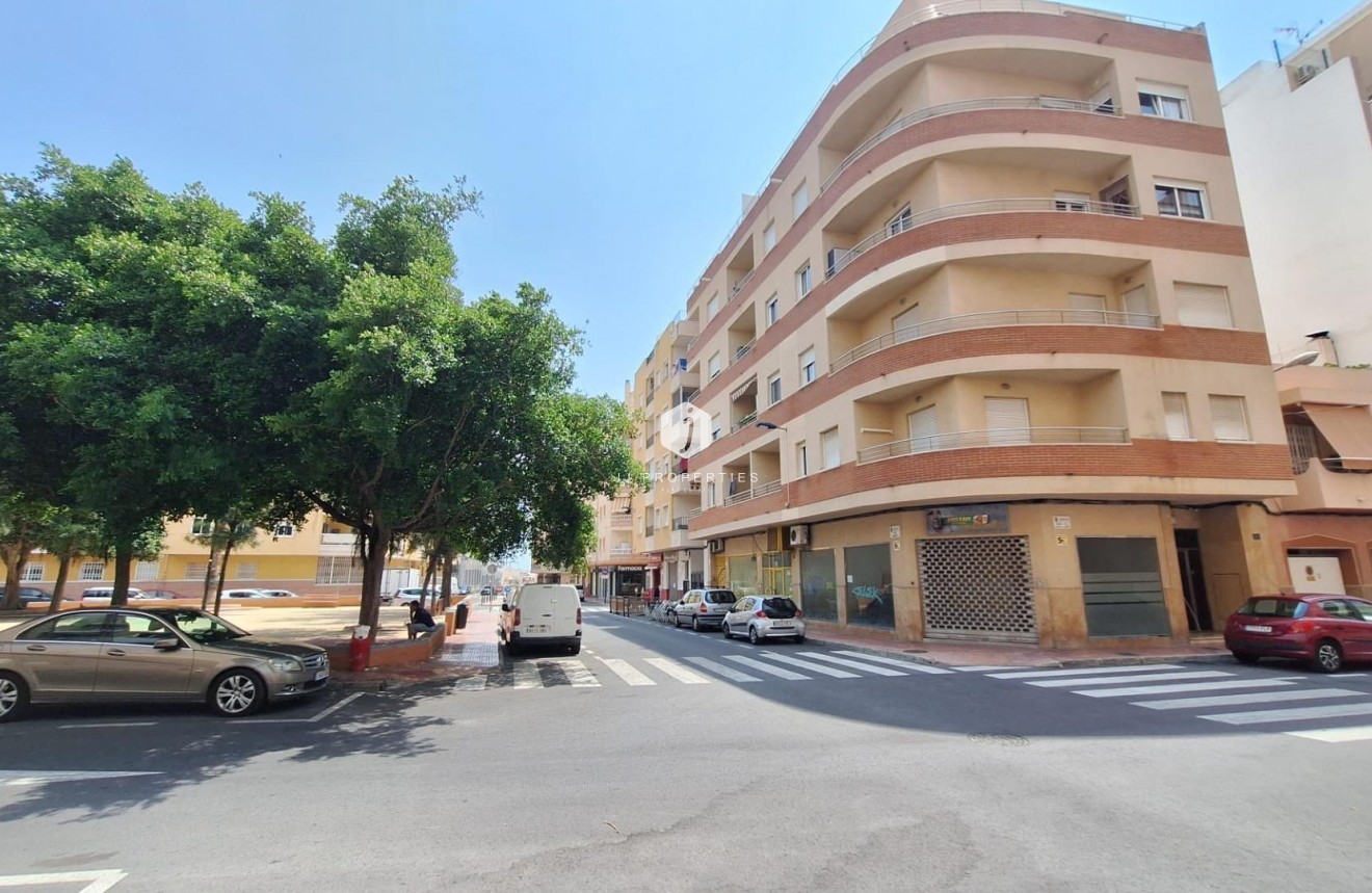 Tweedehands - Appartement / flat -
Torrevieja - Playa del Cura