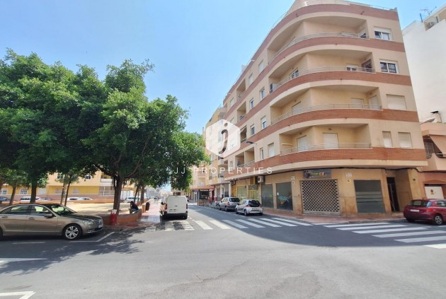 Tweedehands - Appartement / flat -
Torrevieja - Playa del Cura
