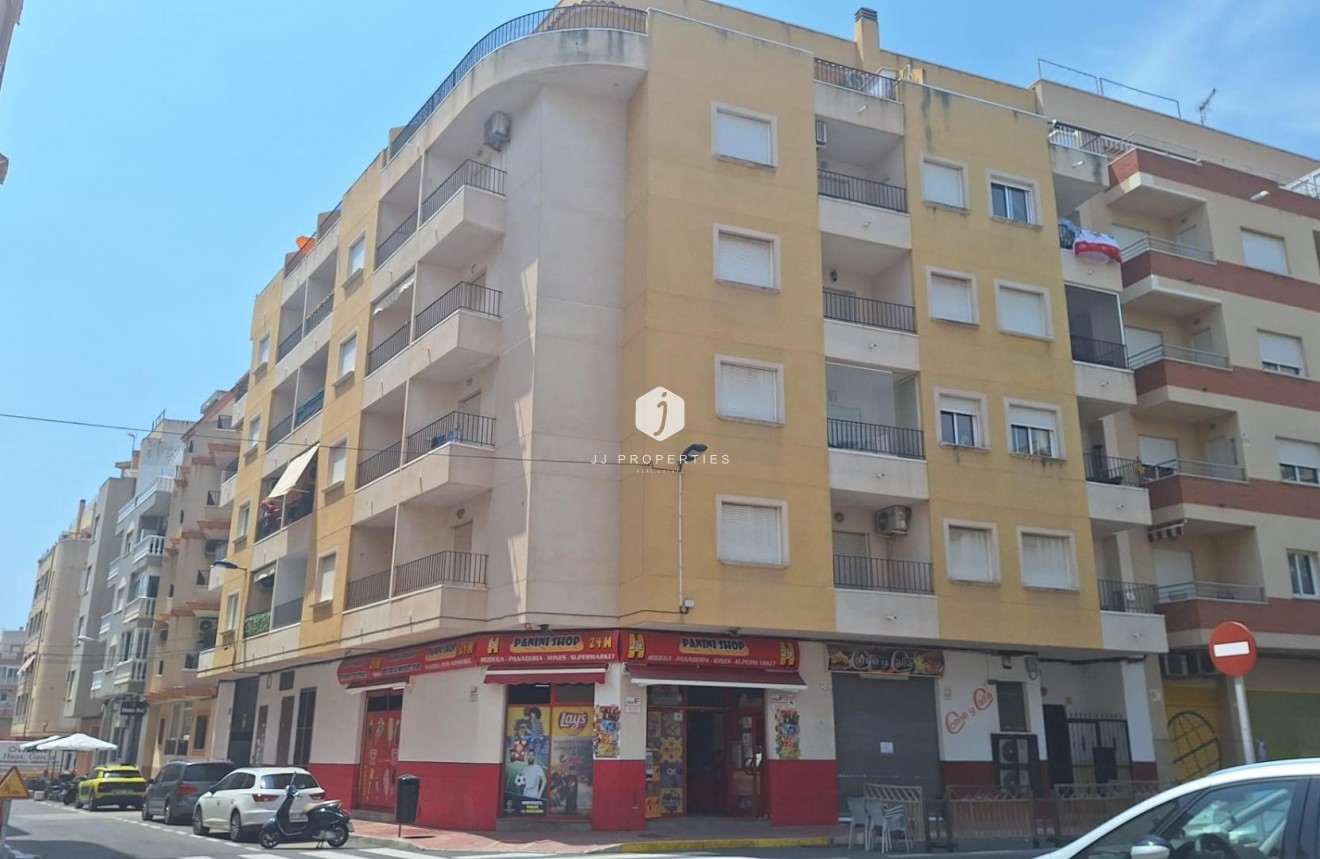 Tweedehands - Appartement / flat -
Torrevieja - Playa del Cura